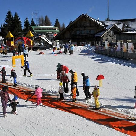 Holiday Home Cumar Cerkno Luaran gambar